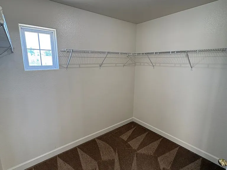 722 W James Ct — Photo 8