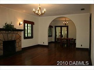 3rd image of 251 Daytona Ave