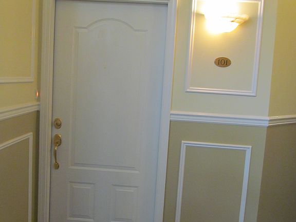 4th image of 9208 Hawthorne Pointe Dr Unit 101