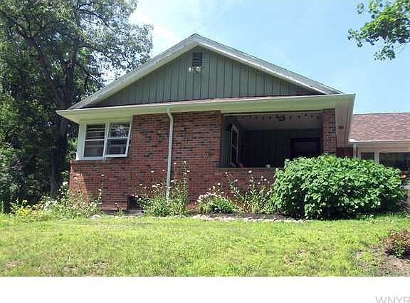 3rd image of 51 Colony Ct