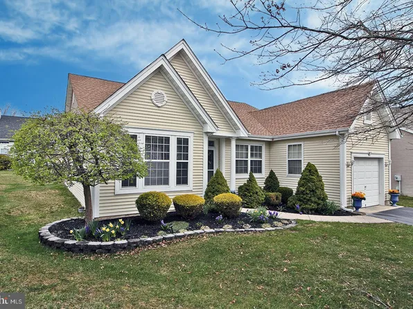 3 Brookview Ct, Barnegat, NJ 08005