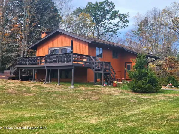 19 Brook Hollow Lane, Windham, NY 12496