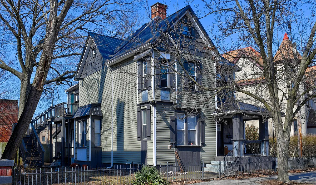 Building Photo - 47 S Monroe Ave #49