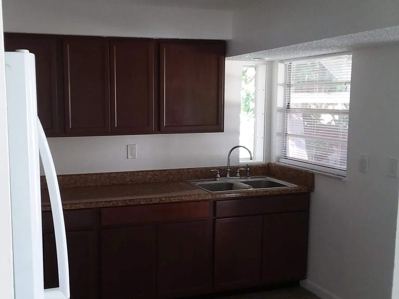 3 bed, 1850 sqft, $3,500 — Photo 1