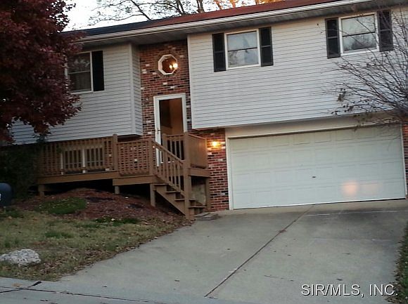 1st image of 12 Williamsburg Ln