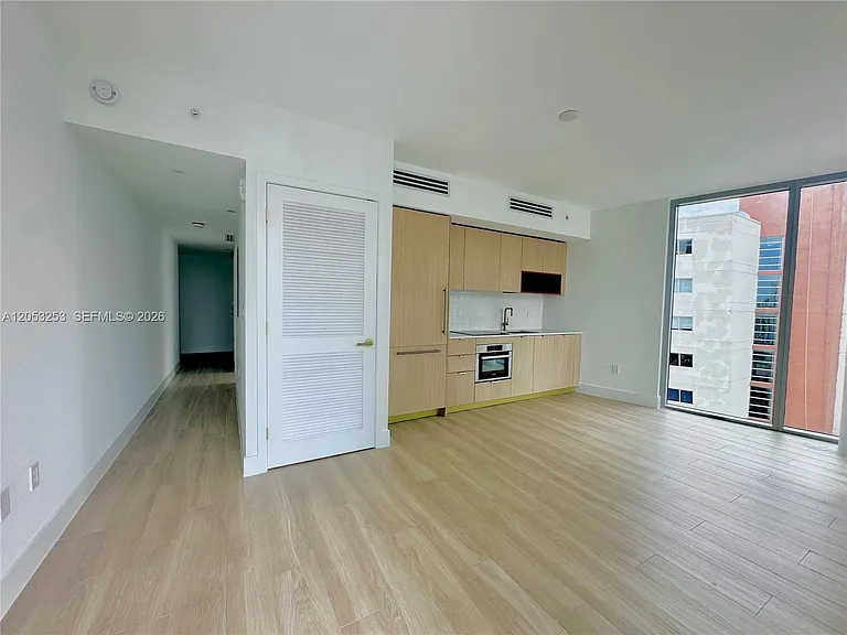 90 NE 32nd St #1012 — Photo 7