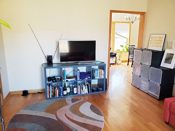 4th image of 237 Washington Blvd APT 3B