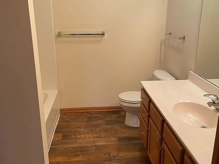 Door Creek Apartments — Photo 26