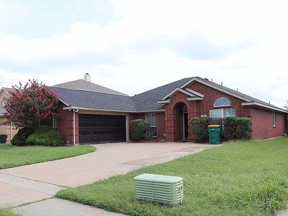 3rd image of 908 Red Oak Trails
