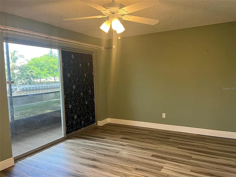 9105 Tudor Dr #F103 — Photo 10