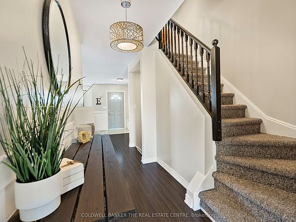 5th image of 234 Cundles Rd E #10