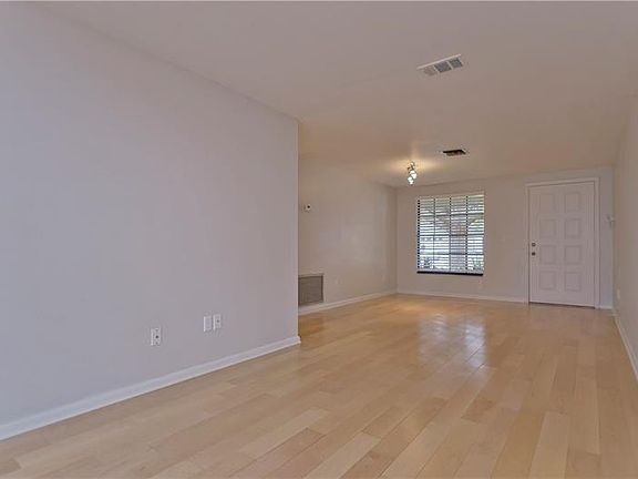 5th image of 12460 Mondragon Dr