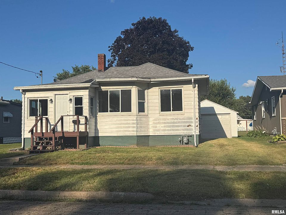 1st image of 857 N 6th Ave