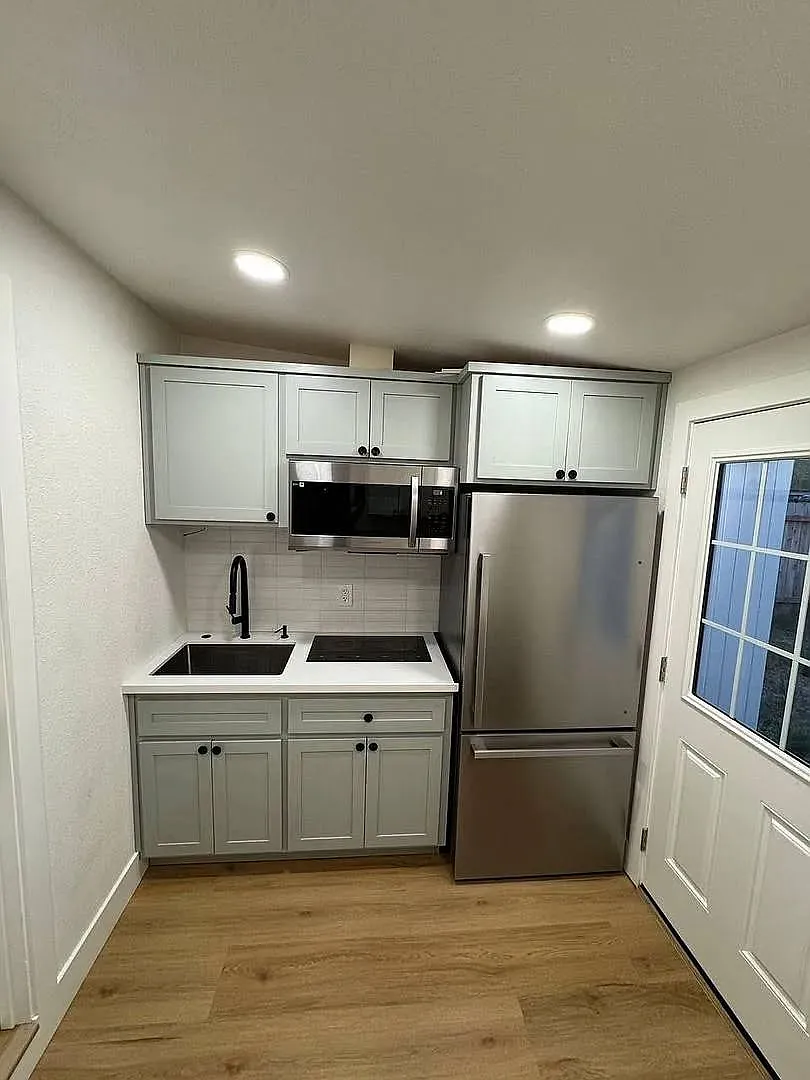 1 bed, 500 sqft, $1,500 — Photo 2