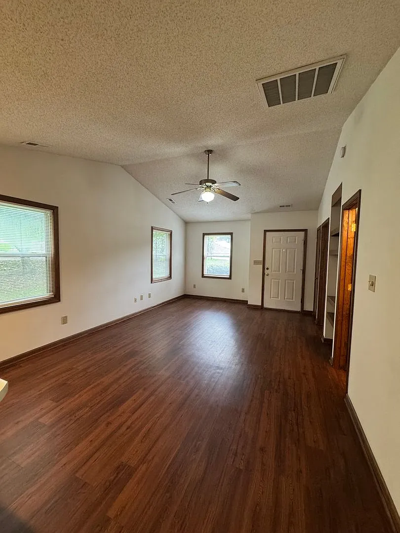 107 Bogey Lane — Photo 4