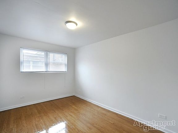 2nd image of 7706 S Saginaw Ave