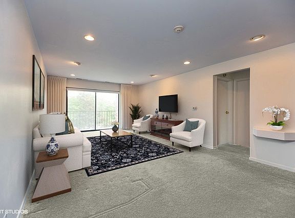 2nd image of 2050 Valencia Dr APT 316C