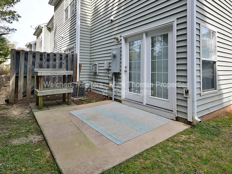 1326 Holly Grove Way — Photo 2