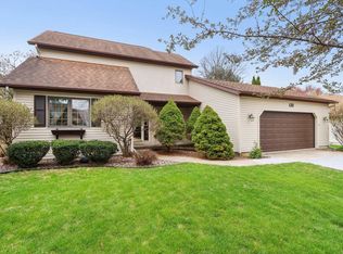 137 Sandridge Trl, Sun Prairie, WI 53590
