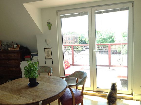 4th image of 2248 W Palmer St #3