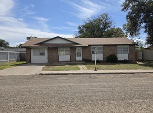 713 W 15th Ln, Portales, NM 88130