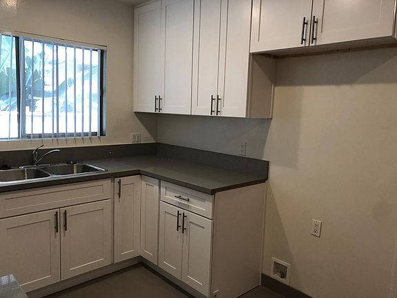 3rd image of 329 Milford St APT 3