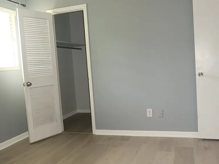8211 Gwendolyn Rd — Photo 24