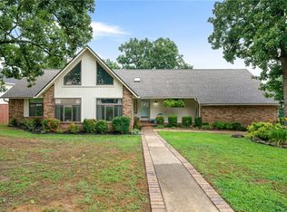 9200 Canopy Oaks Dr, Fort Smith, AR 72903
