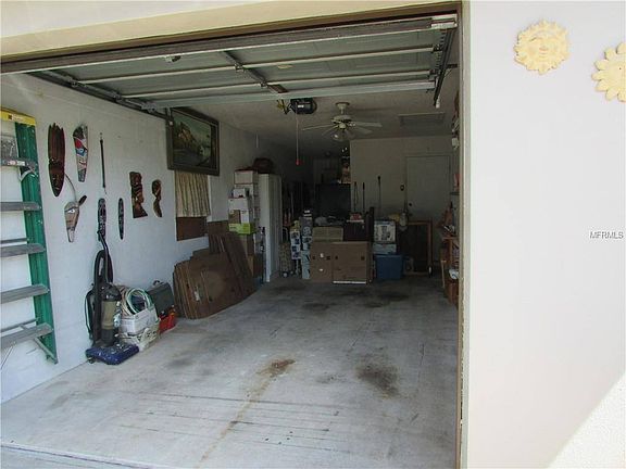 3rd image of 2301 E Dana Dr