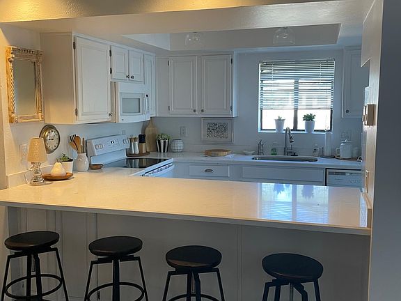 Kitchen Bar