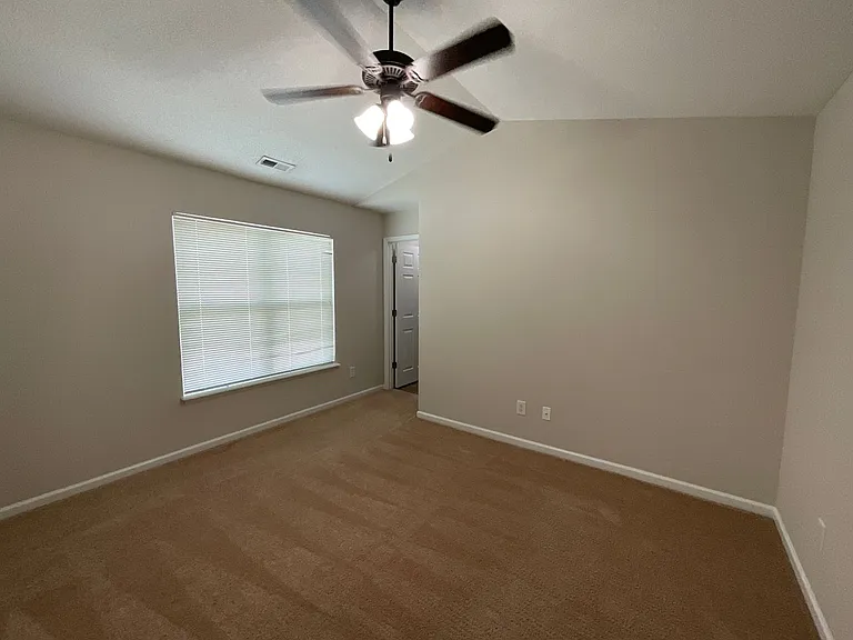 Meridian Park Apartments — Photo 158