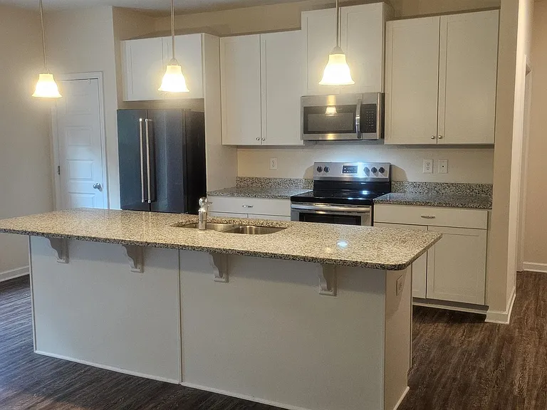 110 Kaitlyn Cir — Photo 9