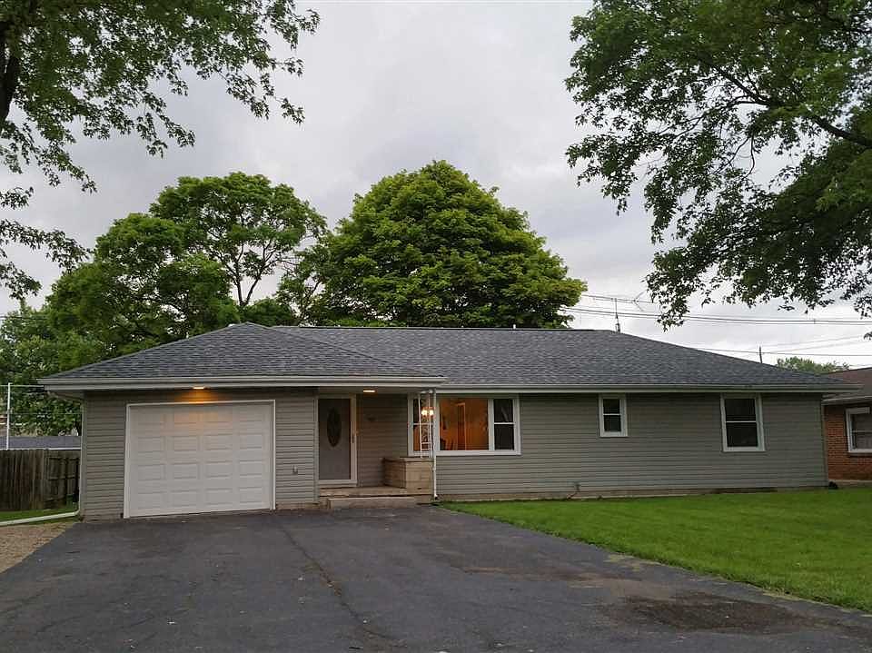 1st image of 2912 W Brook Dr