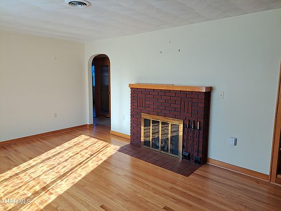 5th image of 171 Mount Pleasant St