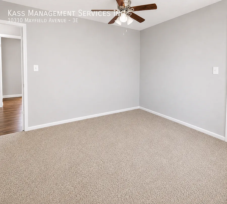 Building Photo - 10310 Mayfield Ave #3E