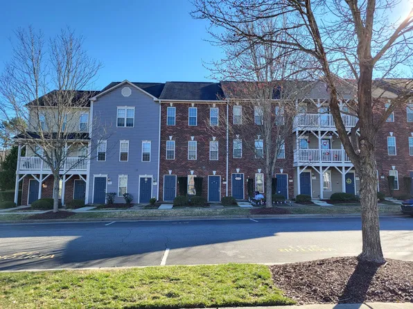 106 Locomotive Ln Unit 207, Mooresville, NC 28115