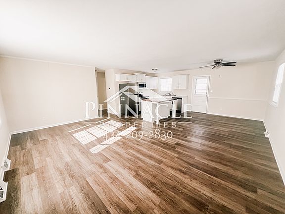 3rd image of 1210 Dandridge Dr