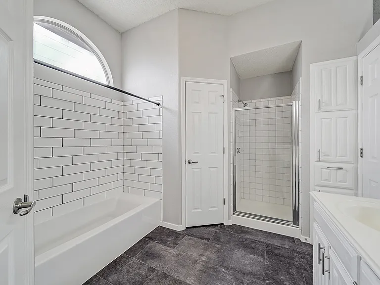 3300 Tommy Hays Dr — Photo 10