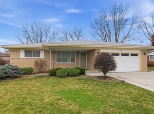 37769 Jerome Dr, Sterling Heights, MI
