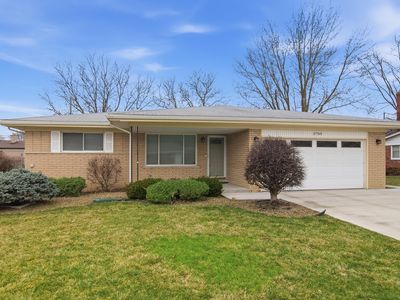 37769 Jerome Dr, Sterling Heights, MI, 48312