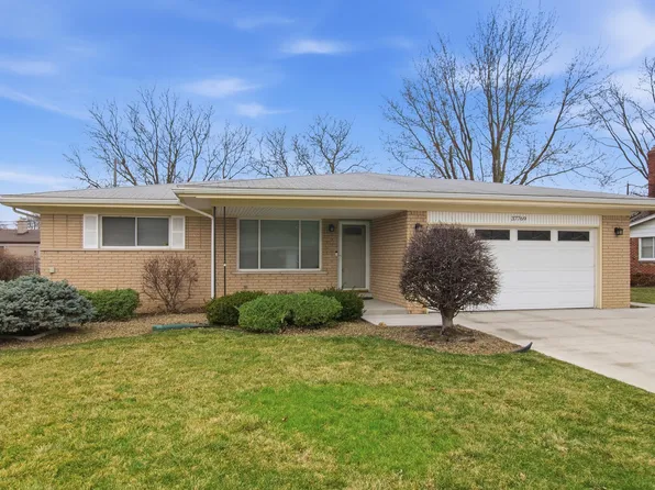 37769 Jerome Dr, Sterling Heights, MI 48312