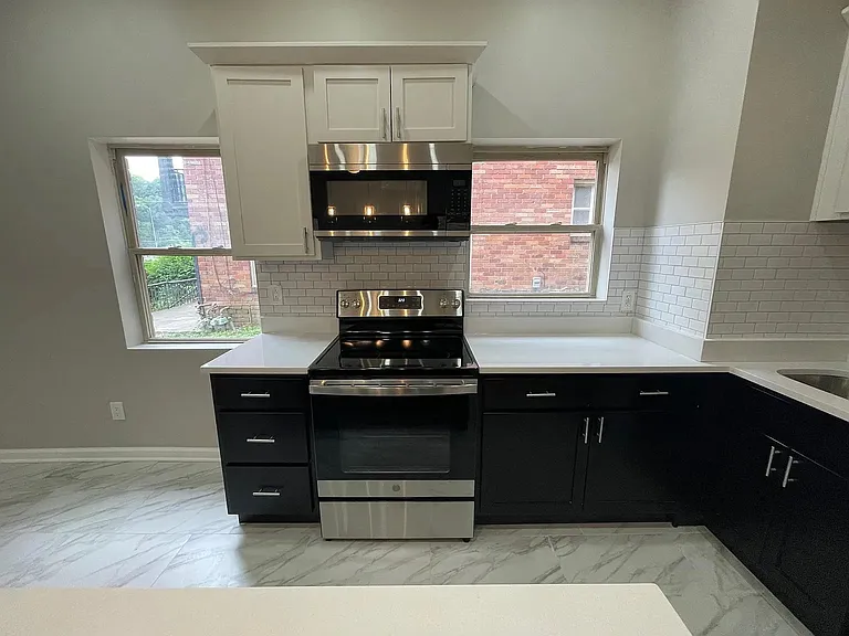 3835 Beechwood Blvd — Photo 4