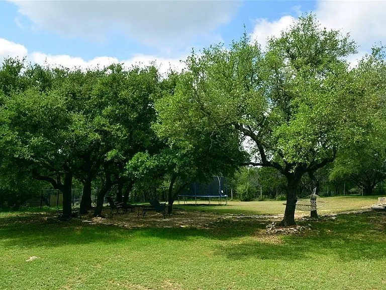 696 Hill Country Trl — Photo 5