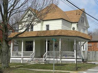 315 Pennsylvania Ave, Oakmont, PA 15139