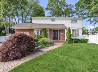45 Mildred Court, Plainview, NY 11803