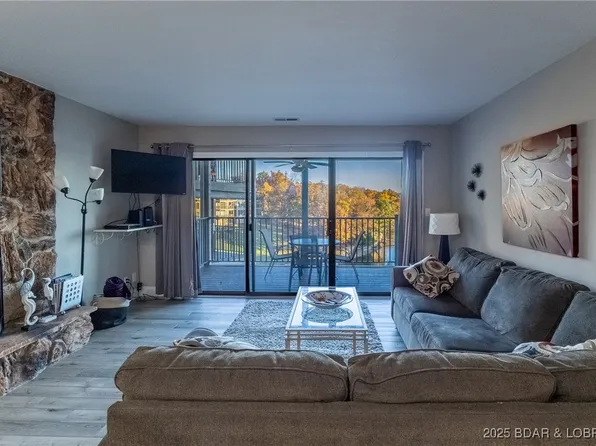 108 Robinwood Dr #2A, Lake Ozark, MO 65049