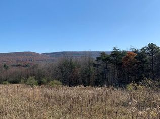 1013 N Breezewood Rd, Breezewood, PA 15533