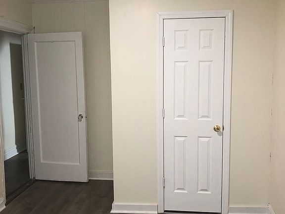 4th image of 980 Bronx Park S APT 1A