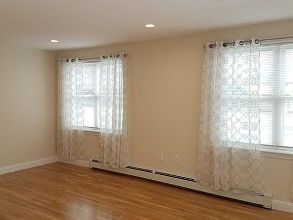 4th image of 247 Washington St #3