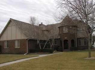 1131 N Coach House Ct, Wichita, KS 67235